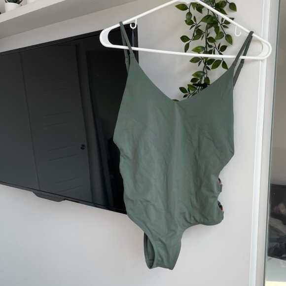 Aerie V neck green one piece swimsuits 
Size: S - Picture 1 of 5